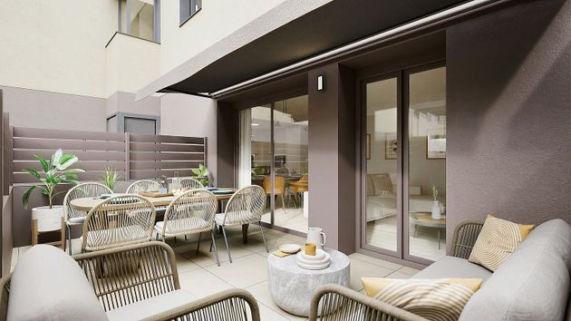 Foto 2 de Pis nou en venda a calle De Prat de la Riba de 4 habitacions amb piscina i aire acondicionat