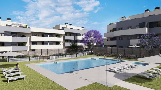 Foto 1 de Pis nou en venda a calle Rocío Jurado de 2 habitacions amb piscina i jardí