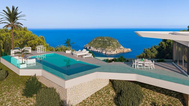 Foto 2 de Casa nova en venda a calle Truita de 5 habitacions amb piscina i jardí