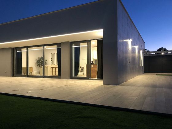 Foto 1 de Casa nova en venda a urbanización El Zorongo de 3 habitacions amb jardí