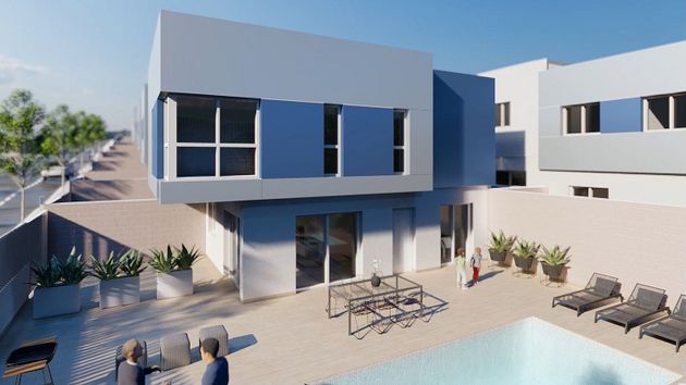 Foto 2 de Casa nova en venda a calle Simón Orfila de 4 habitacions amb piscina