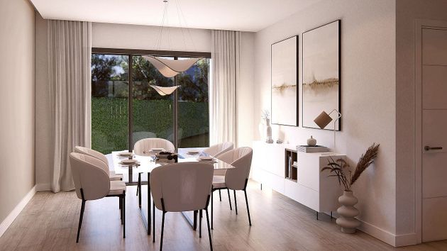 Foto 1 de Casa nova en venda a calle De la Isla de Zanzíbar de 5 habitacions amb jardí i aire acondicionat