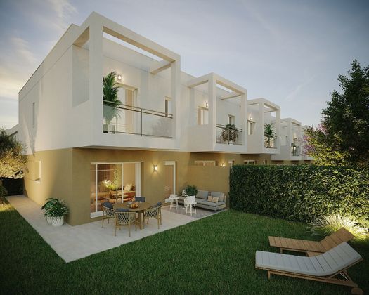 Foto 1 de Venta de casa nueva en calle Manuel Piñero de 3 habitaciones con piscina y jardín