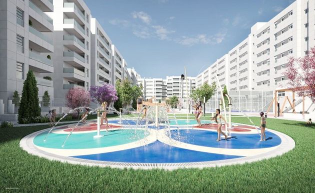 Foto 2 de Pis nou en venda a calle Dr Marañón de 3 habitacions amb piscina i ascensor