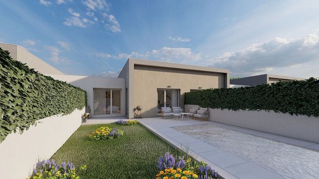 Foto 1 de Venta de casa nueva en calle Miguel Angel de 3 habitaciones con piscina y jardín