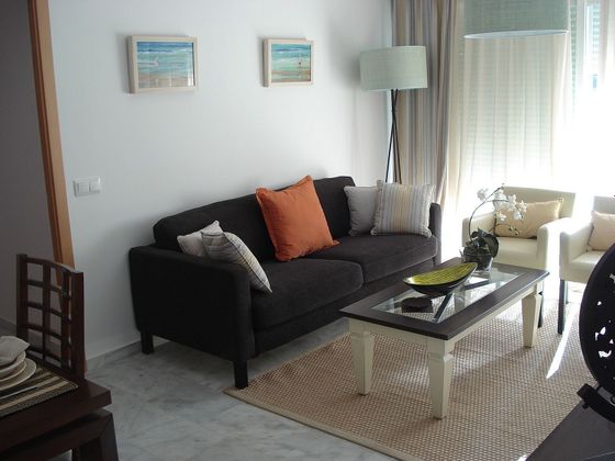 Foto 2 de Venta de piso nuevo en calle Diego de Almagro de 2 habitaciones con jardín y ascensor