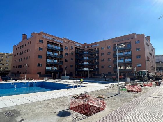 Foto 1 de Pis nou en venda a calle De Montequinto de 4 habitacions amb piscina i ascensor