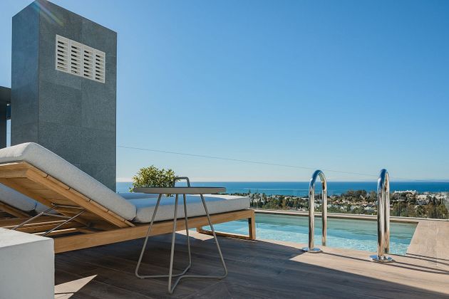 Foto 1 de Casa nova en venda a ronda De Nabrisa Este Parcela a de 5 habitacions amb piscina i jardí
