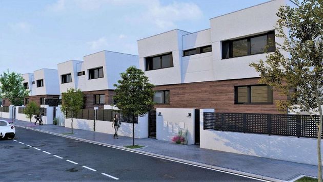 Foto 2 de Casa nova en venda a calle Málagablanesmadrid de 3 habitacions amb jardí