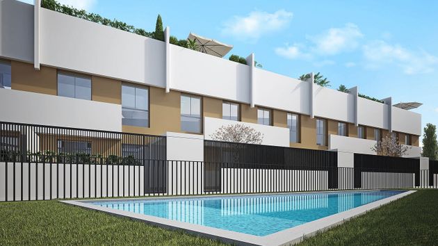 Foto 1 de Casa nova en venda a calle Jose Prat de 4 habitacions amb piscina