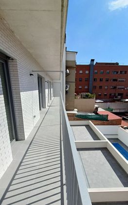 Foto 1 de Pis nou en venda a calle Canelones de 3 habitacions amb piscina i ascensor