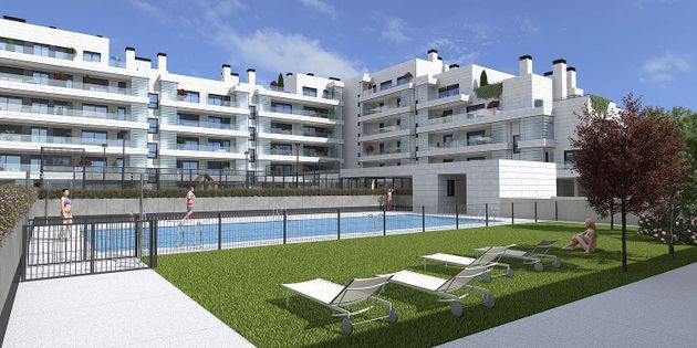 Foto 2 de Venta de piso nuevo en polígono Poliseda VC de 3 habitaciones con piscina y ascensor