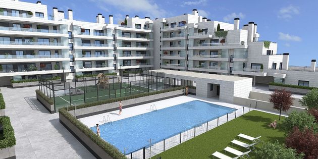 Foto 1 de Venta de piso nuevo en polígono Poliseda VC de 4 habitaciones con piscina y ascensor