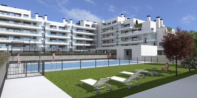 Foto 2 de Venta de piso nuevo en polígono Poliseda VC de 2 habitaciones con piscina y jardín