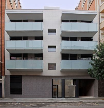 Foto 2 de Pis nou en venda a calle Castelao de 3 habitacions amb piscina i ascensor
