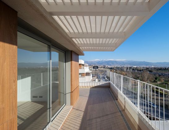 Foto 1 de Pis nou en venda a calle Pintor Fernández Belda de 3 habitacions amb piscina i ascensor