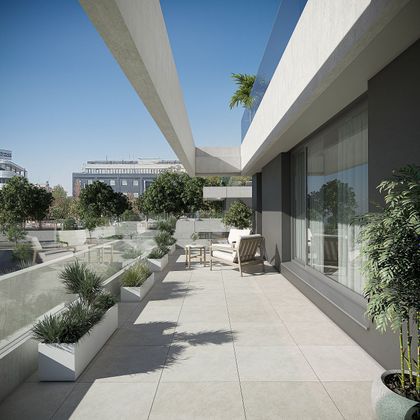 Foto 2 de Piso nuevo en venta en calle De Jerez de 4 habitaciones con piscina y jardín