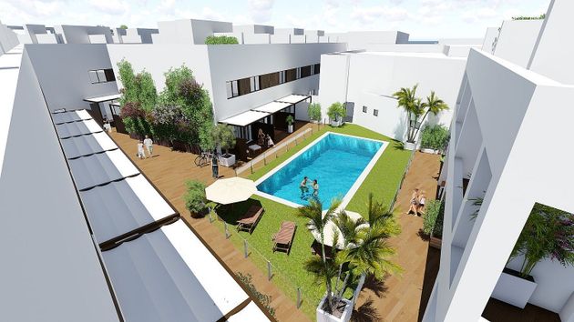 Foto 2 de Casa nueva en venta en calle De Sanlúcar Esquina Jesús Cautivo de 2 habitaciones con piscina