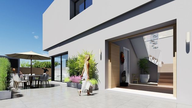 Foto 2 de Casa nova en venda a calle Parcela Ug de 4 habitacions amb piscina i jardí