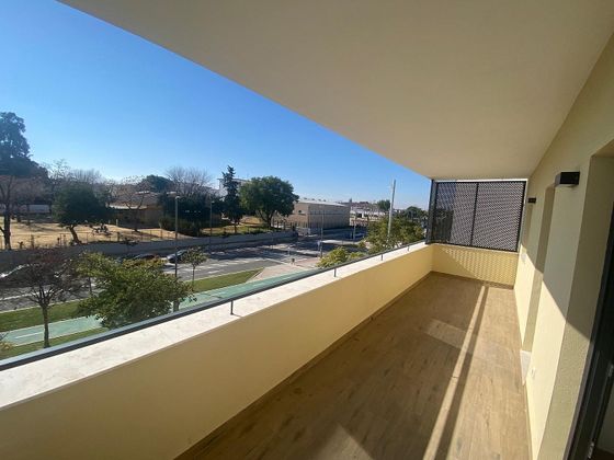 Foto 2 de Venta de piso nuevo en calle De la Unión Esquina Con García Morato de 3 habitaciones con piscina y jardín