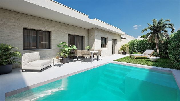 Foto 1 de Casa nova en venda a calle Esparragal de 4 habitacions amb piscina i jardí