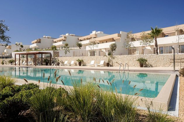 Foto 1 de Casa nova en venda a calle De la Pitera de 5 habitacions amb piscina i jardí