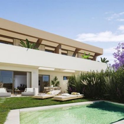 Foto 1 de Casa nova en venda a calle De la Pitera de 4 habitacions amb piscina i jardí