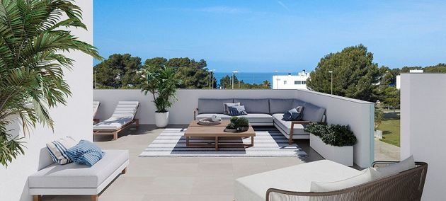 Foto 1 de Casa nova en venda a calle L Oronella de 4 habitacions amb piscina i jardí