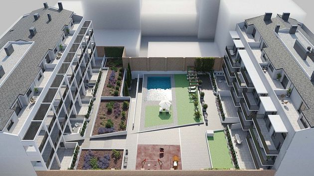Foto 2 de Venta de piso nuevo en calle De Barberá de 3 habitaciones con piscina y ascensor