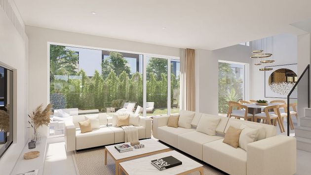 Foto 1 de Casa nova en venda a calle Lanzarote del Lago Cv Retablo de Las Maravillas de 4 habitacions amb jardí