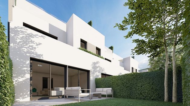 Foto 2 de Casa nova en venda a calle Cerro Minguete de 4 habitacions amb jardí