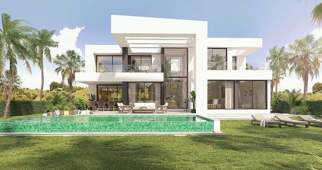 Foto 2 de Casa nueva en venta en calle Cónsul Porfirio Smerdou de 4 habitaciones con piscina y jardín