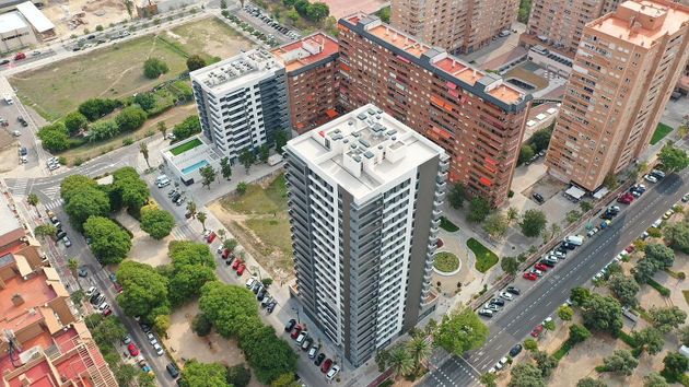 Foto 2 de Venta de piso nuevo en calle Blasco Ibañez de 4 habitaciones con piscina y ascensor