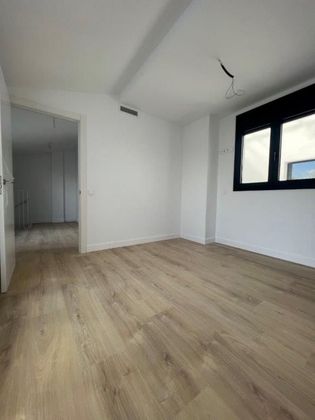 Foto 1 de Venta de piso nuevo en calle Nou de 3 habitaciones con piscina y ascensor