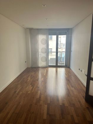 Foto 2 de Piso nuevo en venta en calle Santa Ana de 3 habitaciones con aire acondicionado y ascensor