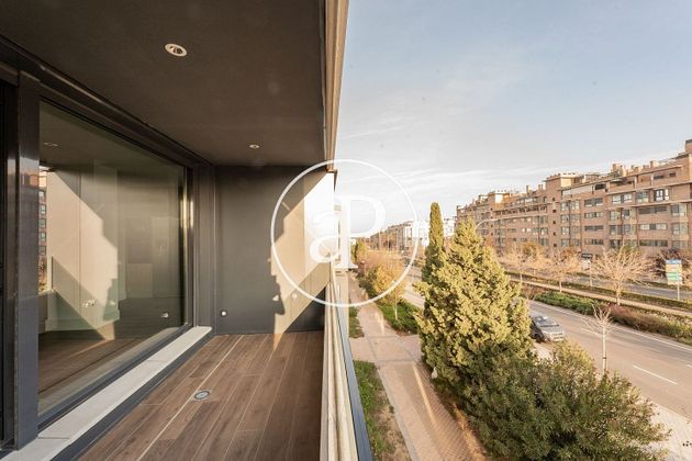 Foto 1 de Venta de piso nuevo en calle De Los Andes de 3 habitaciones con piscina y ascensor