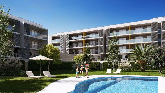 Foto 2 de Pis nou en venda a calle Baleares de 3 habitacions amb piscina i jardí