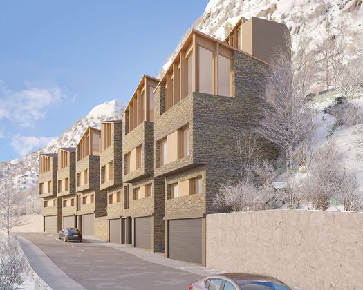 Foto 2 de Casa nova en venda a calle Montaup de 4 habitacions amb aire acondicionat