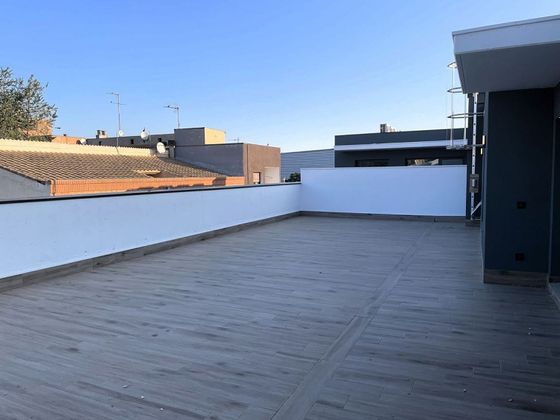 Foto 1 de Piso nuevo en venta en calle Prat de la Riba de 3 habitaciones con aire acondicionado y ascensor