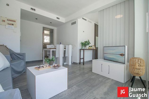 Foto 1 de Venta de piso nuevo en calle De Montserrat de 2 habitaciones con piscina y aire acondicionado