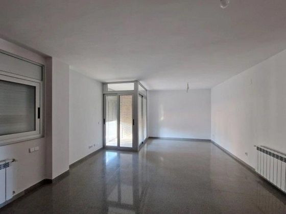 Foto 2 de Piso nuevo en venta en calle Juia de 3 habitaciones con ascensor