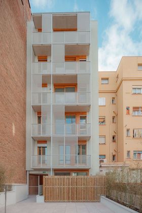 Foto 2 de Piso nuevo en venta en calle De la República Argentina de 3 habitaciones con piscina y ascensor