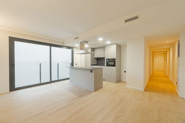 Foto 2 de Pis nou en venda a calle Barcelona de 2 habitacions amb piscina i ascensor