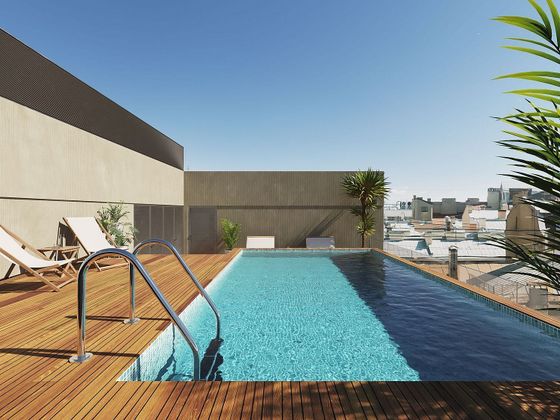 Foto 1 de Piso nuevo en venta en calle Sant Josep de Calassanç de 3 habitaciones con piscina y aire acondicionado