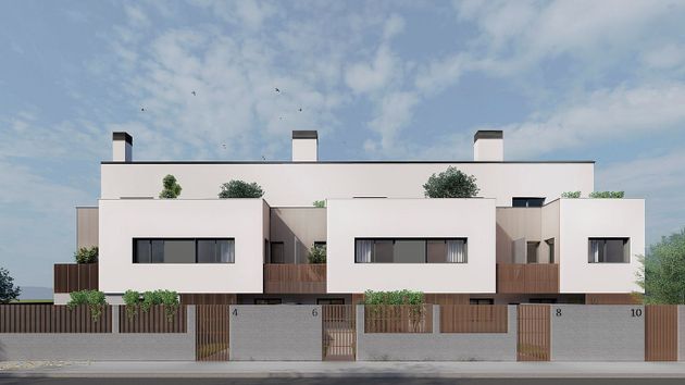 Foto 1 de Venta de casa nueva en calle Cerro del Tesoro de 4 habitaciones con piscina y jardín