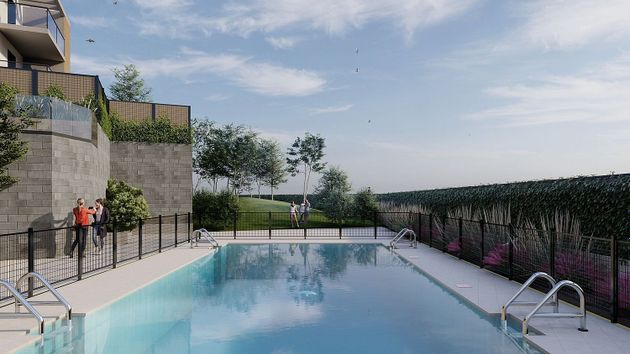 Foto 2 de Venta de piso nuevo en calle De Blas de Lezo de 3 habitaciones con piscina y jardín