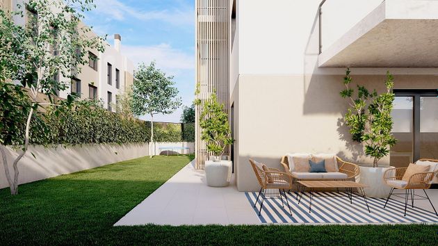 Foto 2 de Venta de piso nuevo en calle De Blas de Lezo de 3 habitaciones con piscina y jardín