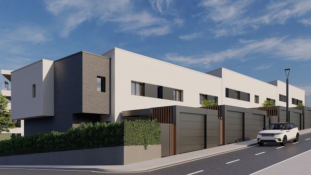 Foto 2 de Casa nova en venda a calle La Fresneda de 3 habitacions amb jardí