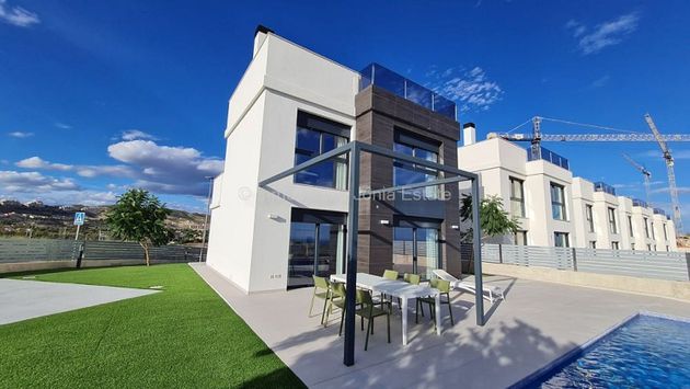 Foto 1 de Casa nova en venda a calle Partida Cotoveta de 3 habitacions amb piscina i jardí