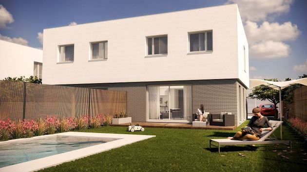 Foto 1 de Casa nova en venda a calle Majaelrayo de 4 habitacions amb jardí